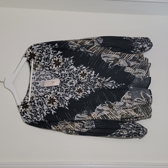 🆕️ Free People - Birds of a Feather Top in Black - Picture 8 of 10